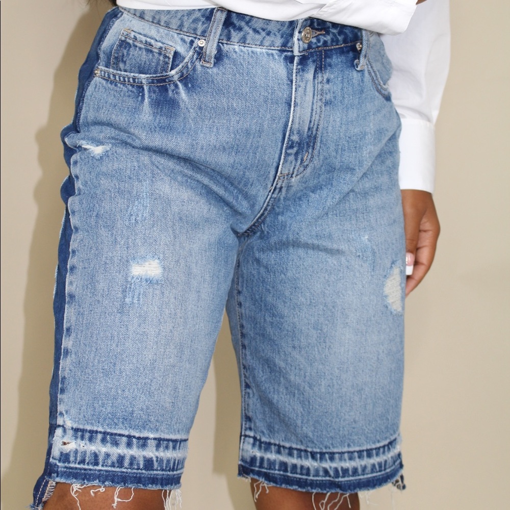 High waisted Bermuda Shorts